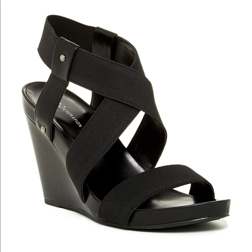 BCBG CRISS CROSS HEELS